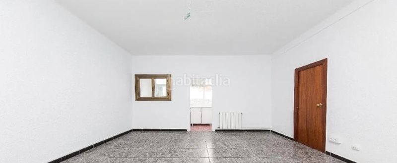 Foto 505513fc-4778-4b88-967e-ec3d3a77f626. Piso (barcelona). "okupado" (no se puede visitar ni hipotecar). en Santa Coloma de Gramenet