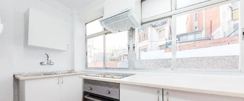 Foto e9ec8488-7ef4-48fb-80ec-3d79c972e60c. Piso (barcelona). "okupado" (no se puede visitar ni hipotecar). en Santa Coloma de Gramenet