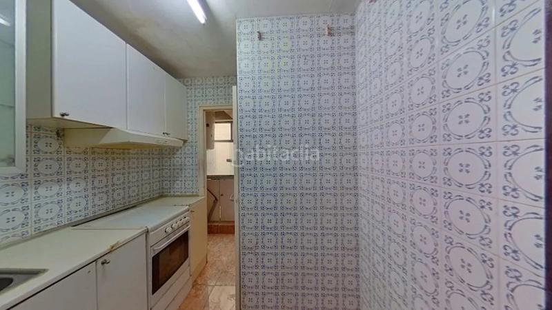 Foto 0e30d056-ecf9-41f0-83eb-f82e23212acd. Piso (barcelona). "okupado" (no se puede visitar ni hipotecar). en Badalona