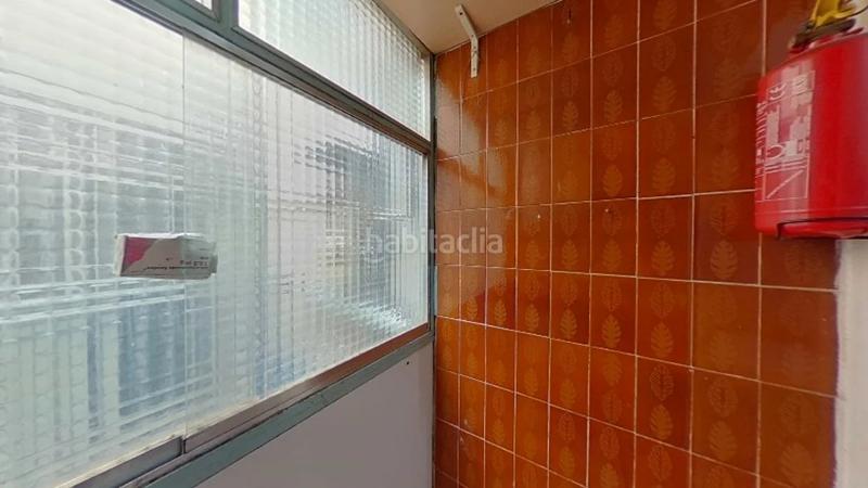 Foto a5590280-e714-4463-b9cd-d314c6426773. Piso (barcelona). "okupado" (no se puede visitar ni hipotecar). en Badalona