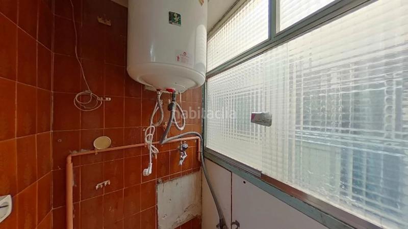 Foto e96e0fa2-b84d-41ee-9f3c-ed855854de49. Piso (barcelona). "okupado" (no se puede visitar ni hipotecar). en Badalona