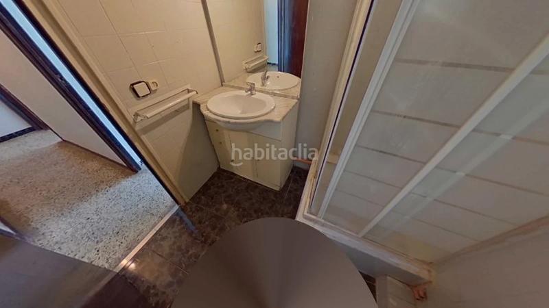 Foto f9f0a1ac-7dce-4bae-bb16-2de2c7ec7291. Piso (barcelona). "okupado" (no se puede visitar ni hipotecar). en Badalona