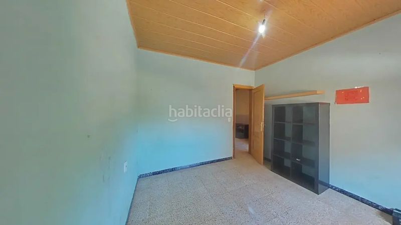 Foto 4fbd8e67-91fa-4ae0-96d7-db650508f777. Casa adossada a Vilanova del Camí