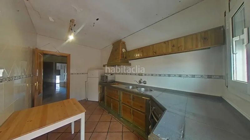 Foto bd555b77-3c77-4abe-88b5-ce67504548bb. Casa adossada a Vilanova del Camí