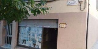 Local Comercial  Carrer de la font d'en canyelles. Barcelona (barcelona). "okupado" (no se puede visitar ni hipotec