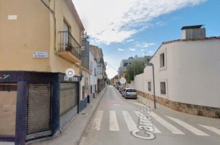 Pis  Carrer de la lluna. Palafrugell (gerona). "okupado" (no se puede visitar ni hipoteca
