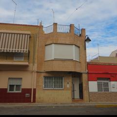 Casa adossada  Carrer santíssim crist. Aldaia (valencia). "okupado" (no se puede visitar ni hipotecar).