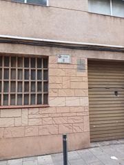 Pis  Carrer de roma. Santa coloma de gramenet (barcelona). sin posesión “ocupado” (no