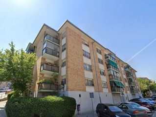 Piso  Carrer de la font dels capellans. Manresa (barcelona). sin posesión “ocupado” (no se puede visitar