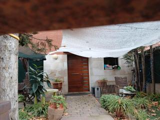 Maison jumelée  Carrer sant julià. Sarrià de ter (girona). "okupado" (no se puede visitar ni hipote