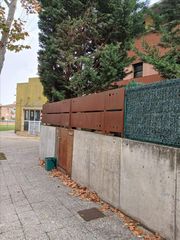 Casa adossada  Carrer sant julià. Sarrià de ter (girona). sin posesión “ocupado” (no se puede visi