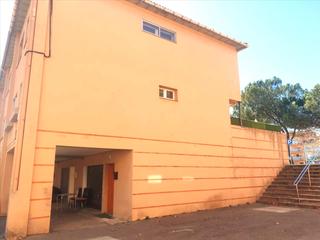 Maison jumelée  Carrer de madiroles. Manlleu (barcelona). "okupado" (no se puede visitar ni hipotecar