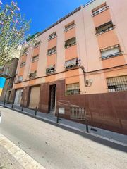 Flat  Carrer d'antoni botey. Badalona (barcelona). sin posesión “ocupado” (no se puede visita