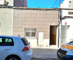 Oficina  Carrer de marconi. Terrassa (barcelona). "okupado" (no se puede visitar ni hipoteca