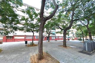 Piso  Carrer de teulada. Barcelona (barcelona). "okupado" (no se puede visitar ni hipotec