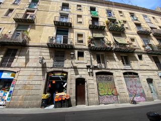 Flat  Carrer del carme. Barcelona (barcelona). sin posesión “ocupado” (no se puede visit