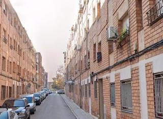 Appartement  Carrer de l'alcarria. Sabadell (barcelona). "okupado" (no se puede visitar ni hipoteca