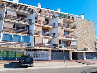 Piso  Carrer cala trencada. Roses (girona). "okupado" (no se puede visitar ni hipotecar).