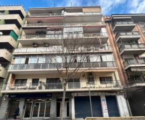 Pis  Avinguda sant esteve. Municipio (provincia). "okupado" (no se puede visitar ni hipotec