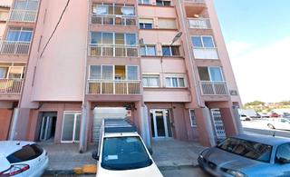 Pis  Carrer escultor corselles. Lleida (lleida). "okupado" (no se puede visitar ni hipotecar).