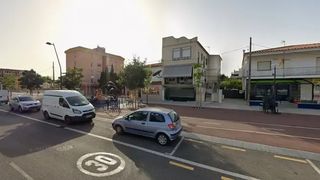 Flat  Avinguda de barcelona. Mont-roig del camp (tarragona). sin posesión “ocupado” (no se pu
