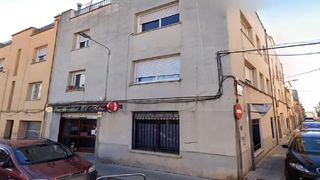 Pis  Carrer del vint-i-cinc de setembre. Terrassa (barcelona). "okupado" (no se puede visitar ni hipoteca