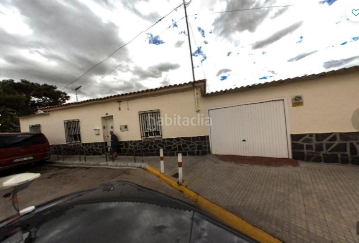 Foto 0339908b-fc7a-4b7b-8706-fa0506ce18a5. Casa adossada a Monserrat