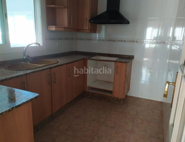 Foto ef54e6c7-ffbf-4734-895a-7e51747504b4. Casa adossada a Monserrat