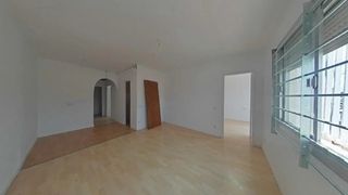 Appartement  Carrer de milà i fontanals. Santa coloma de gramenet, (barcelona). en rentabilidad (se vende