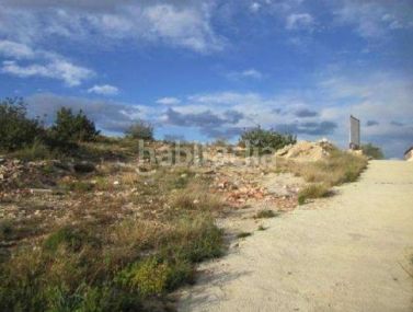 Foto 05c72b5a-6b75-44a4-80b1-e69d3a1d7e4f. Finca rústica a Pla dels Aljubs Pobla de Vallbona (la)
