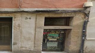 Flat  Carrer de la reina amàlia. Barcelona (barcelona). sin posesión “ocupado” (no se puede visit