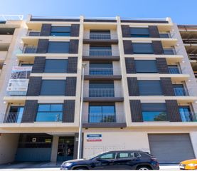 Local Comercial en Llombai. Procedente de banco