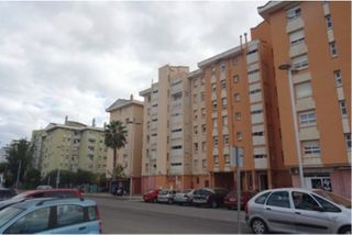 Piso  Carrer riu llobregat. Tarragona. "okupado" (no se puede visitar ni hipotecar).