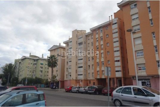 Foto eea5937e-3c49-428f-8ff2-7cccf00f17f9. Pis a Campclar Tarragona