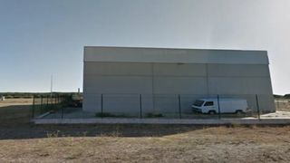 Industrial building in Valderrey. Valderrey (león). "okupado" (no se puede visitar ni hipotecar).