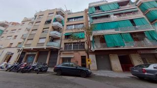 Pis  Carrer floridablanca. Hospitalet de llobregat (l) (barcelona). en rentabilidad (se ven