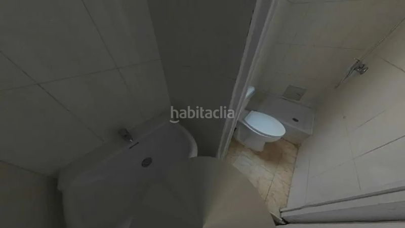 Foto 147c5d08-6159-4f4f-8c08-40f929162ad5. Pis a Raval Barcelona