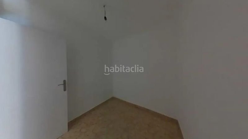 Foto 8ce424f8-eff9-466d-8d16-2a4b76d2228b. Pis a Raval Barcelona