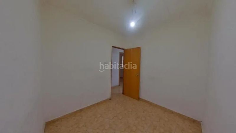 Foto dba50947-3dec-40f5-b740-6f9b6c1f88ca. Pis a Raval Barcelona