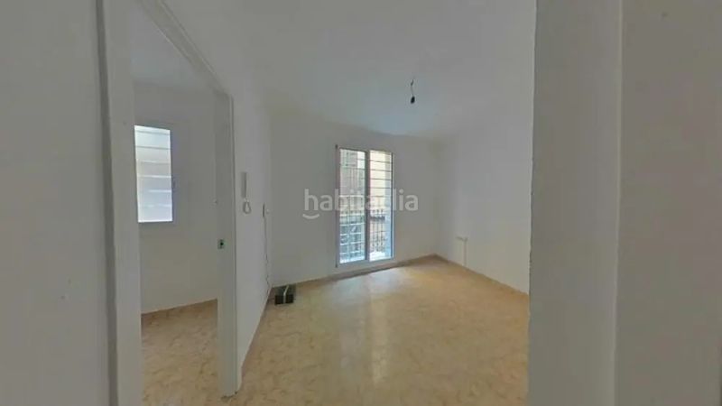 Foto e31654fb-341a-42cb-918a-5ed737b77602. Pis a Raval Barcelona