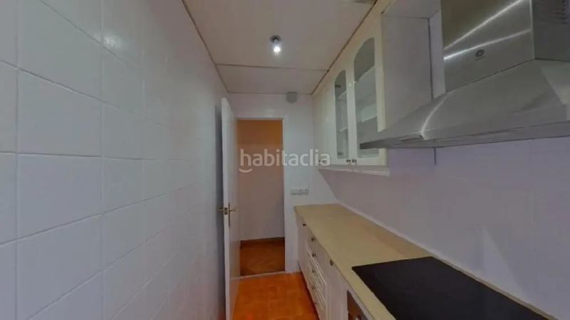 Foto f5aabfbf-ee3c-42e9-86c1-1b9c174dcf14. Pis a Trinitat Vella Barcelona