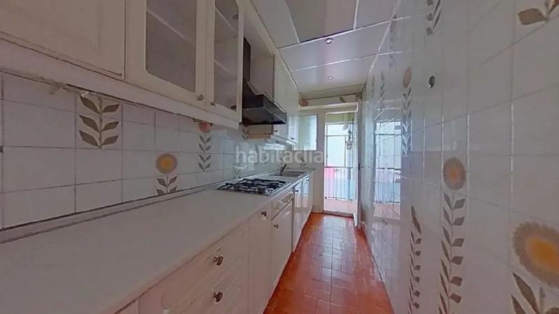 Foto f78999ae-7bfc-4dd2-abeb-79e24678bf27. Pis a Trinitat Vella Barcelona