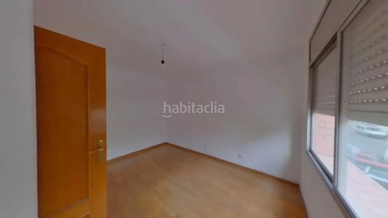 Foto 4fc71768-be7e-46d9-ba46-c8d9fd002bf5. Pis a La Gavarra Cornellà de Llobregat