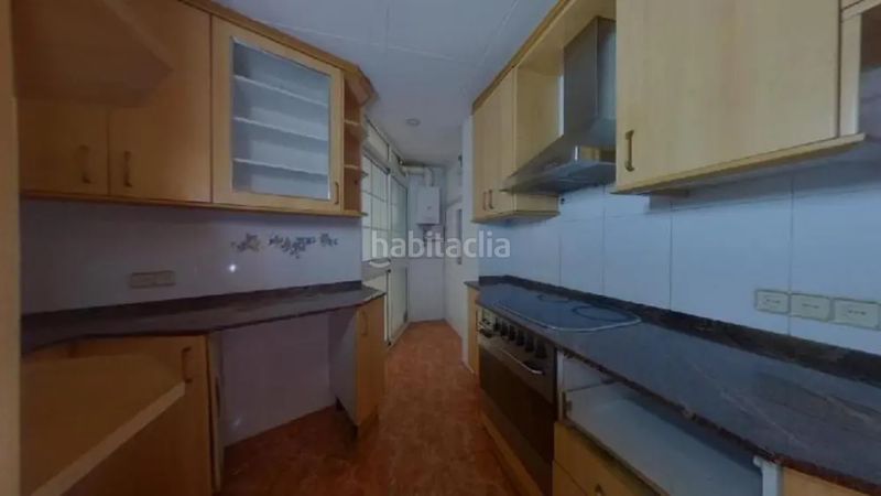 Foto e5e4b563-cb16-4a27-bb62-de74b401caae. Pis a La Gavarra Cornellà de Llobregat