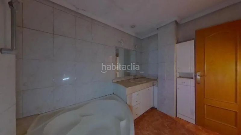 Foto f480ef39-2086-4261-bea2-6aca87f6d414. Pis a La Gavarra Cornellà de Llobregat