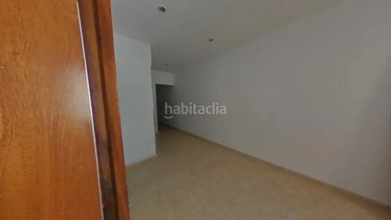 Foto b8f5de3a-76ef-4c36-bd9c-68fa51fb9667. Pis a La Marina del Port Barcelona