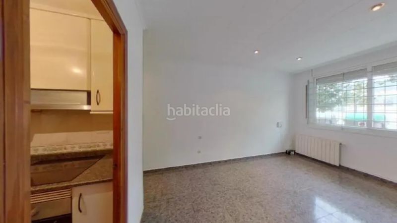 Foto a585e6a7-4801-4a01-adb7-a7526f021d0f. Pis a Zona Alta Premià de Mar