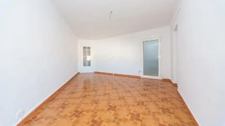 Pis  Carrer de mossèn jacint verdaguer. Santa coloma de gramenet (barcelona). en rentabilidad (se vende