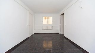 Pis  Carrer de travau. Barcelona (barcelona). en rentabilidad (se vende alquilado, no s
