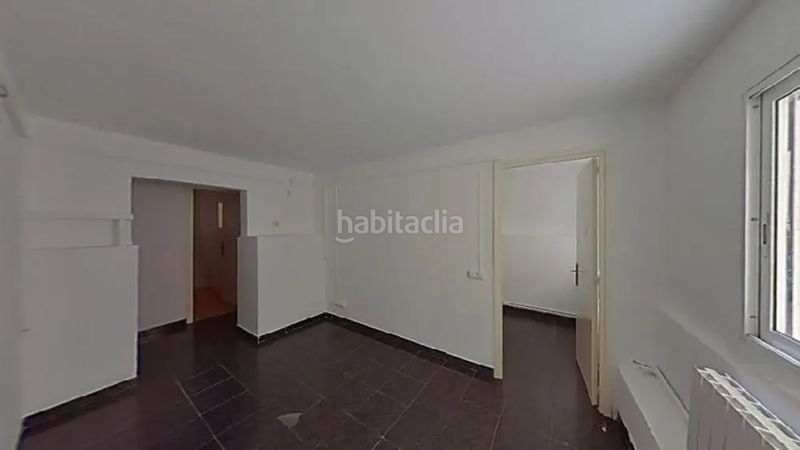 Foto 0f56c7d1-1bc3-45ae-b7da-7831f82bd797. Pis a Turó de la Peira Barcelona